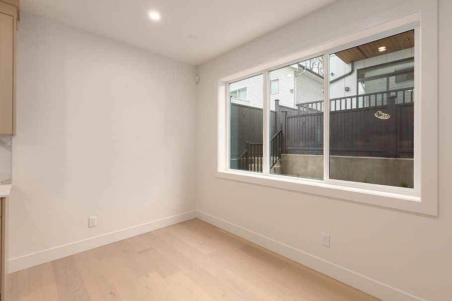 1 3506 E Pender Street Vancouver, BC - 12