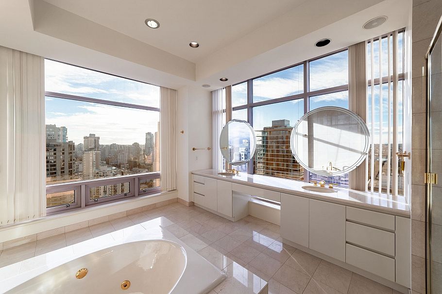 PH1 1500 Alberni Street Vancouver, BC - 17