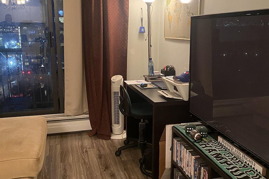 708 145 St. Georges Avenue North Vancouver, BC - 4