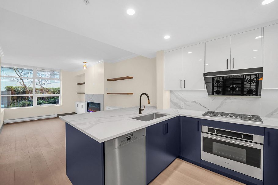 6018 Chancellor Mews Vancouver, BC - 3