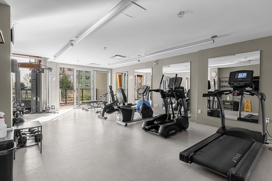 611 108 E 8th Street North Vancouver, BC - 23