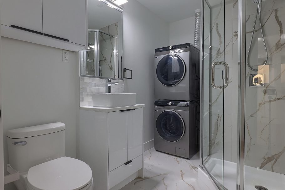 4670 Todd Street Vancouver, BC - 28