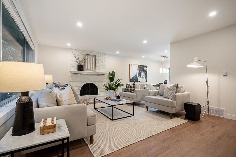 2266 Swinburne Avenue North Vancouver, BC - 2