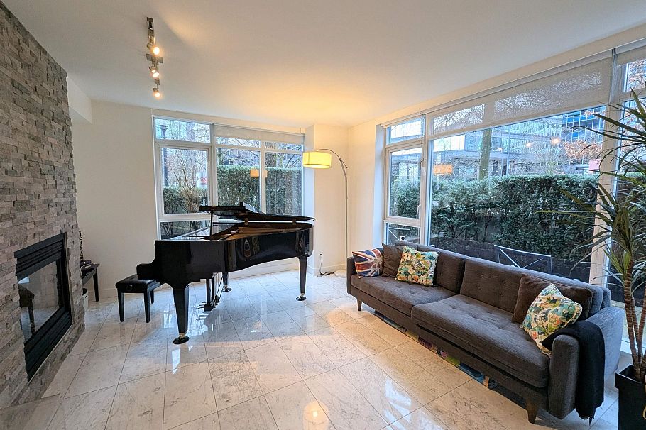 1211 W Cordova Vancouver, BC - 2