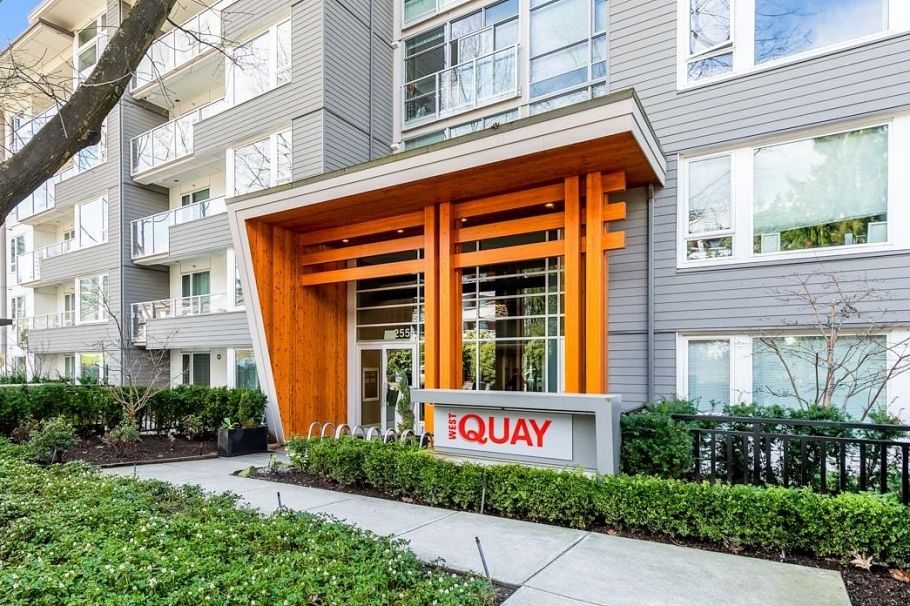 303 255 W 1st Street North Vancouver, BC - 1