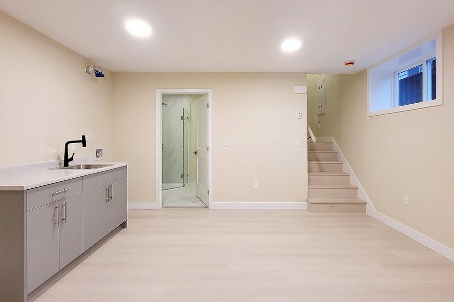 3431 E 23rd Avenue Vancouver, BC - 20