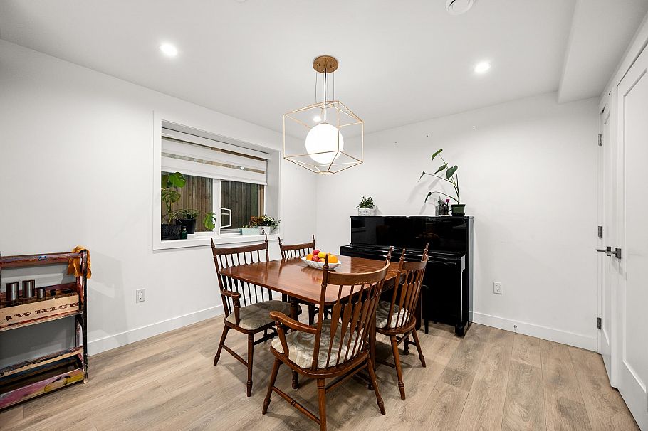 1452 E 20th Avenue Vancouver, BC - 11