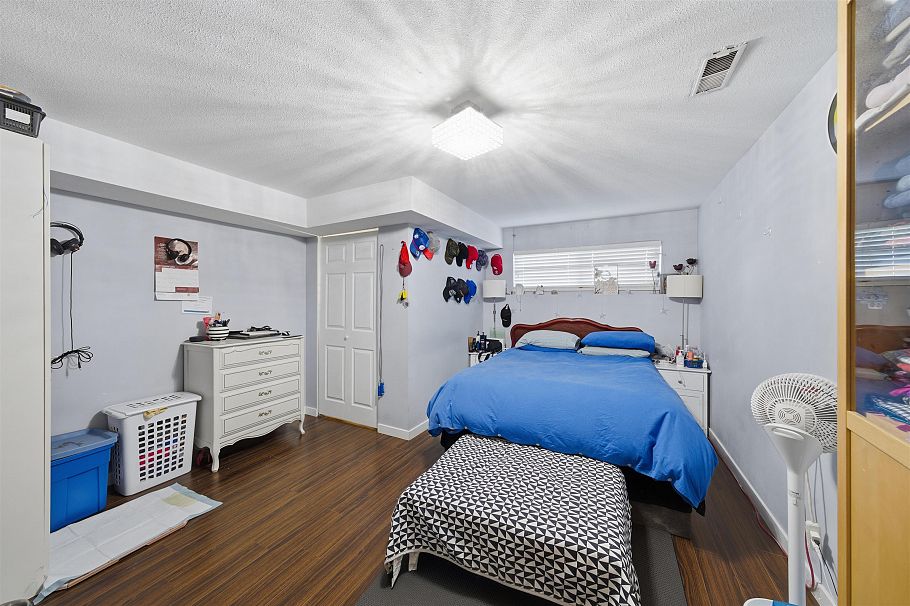 154 E 64th Avenue Vancouver, BC - 24