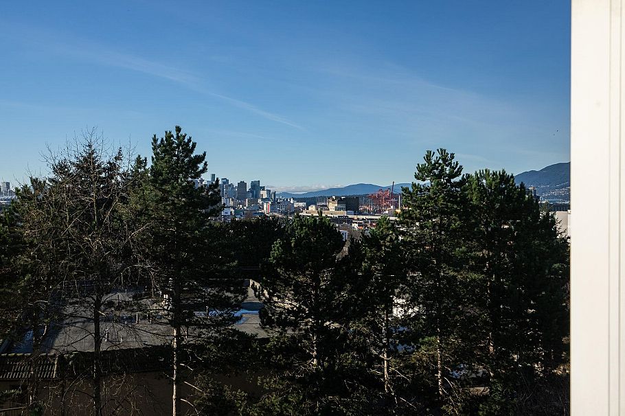 503 1833 Frances Street Vancouver, BC - 29