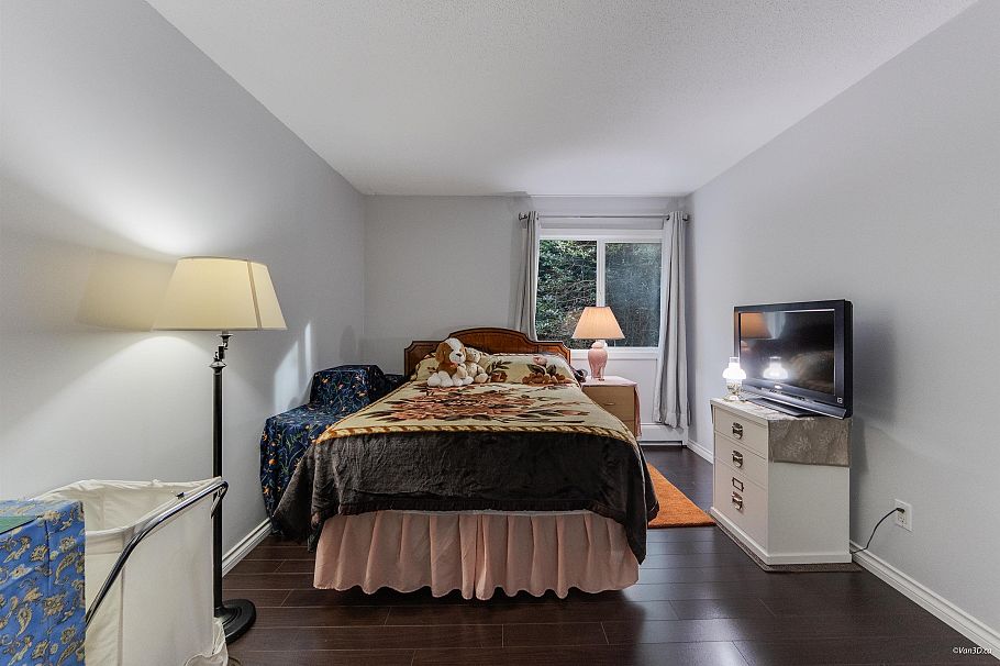 208 156 W 21st Street North Vancouver, BC - 17