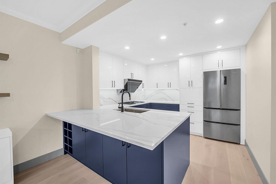 6018 Chancellor Mews Vancouver, BC - 1