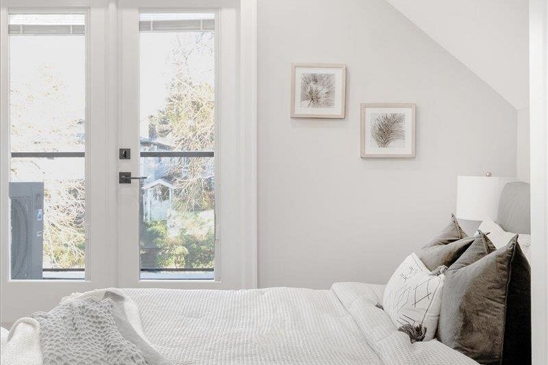 2 6061 Sherbrooke Street Vancouver, BC - 8