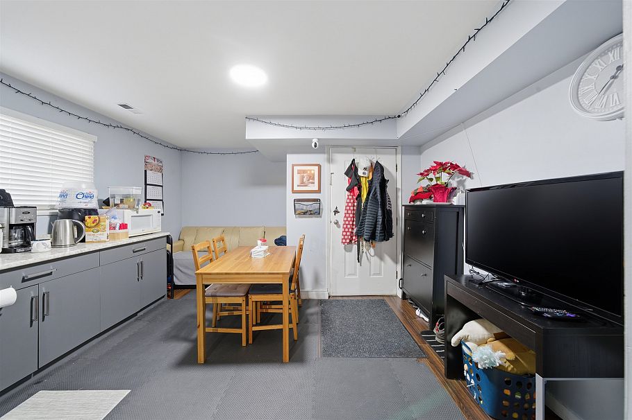 154 E 64th Avenue Vancouver, BC - 20