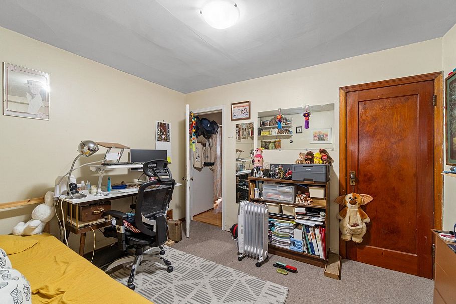 95 E 15th Avenue Vancouver, BC - 6