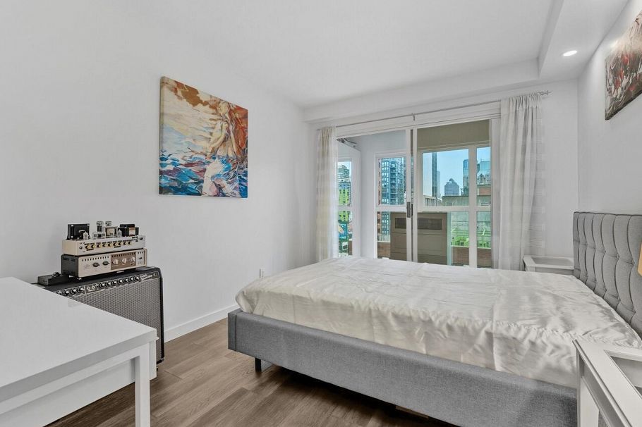 1007 1188 Howe Street Vancouver, BC - 13