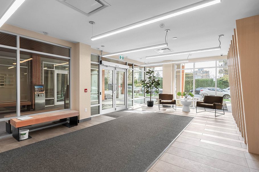 611 108 E 8th Street North Vancouver, BC - 24