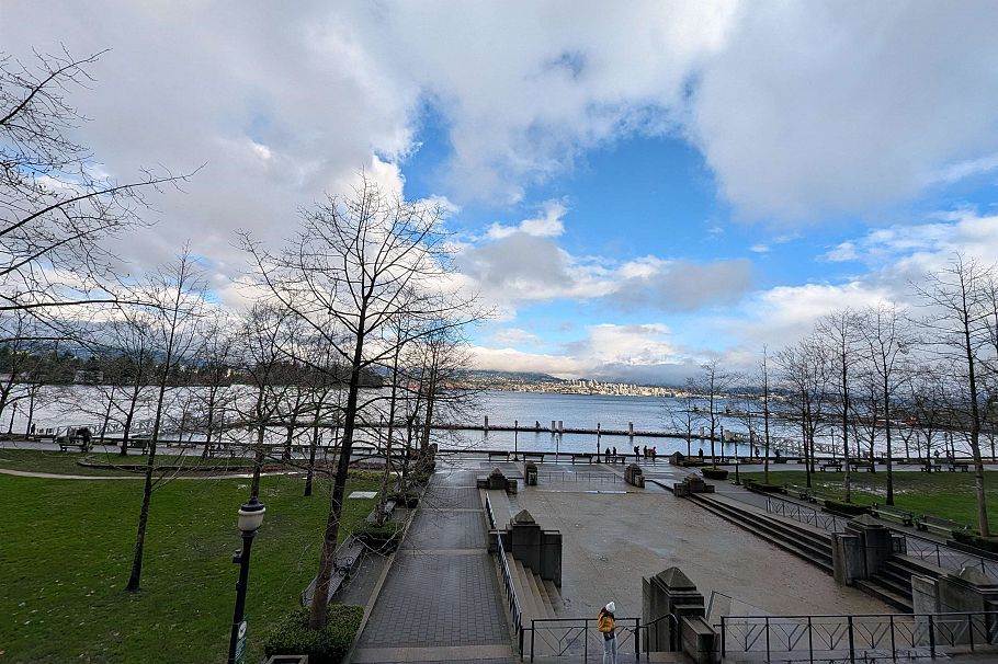 1211 W Cordova Vancouver, BC - 17