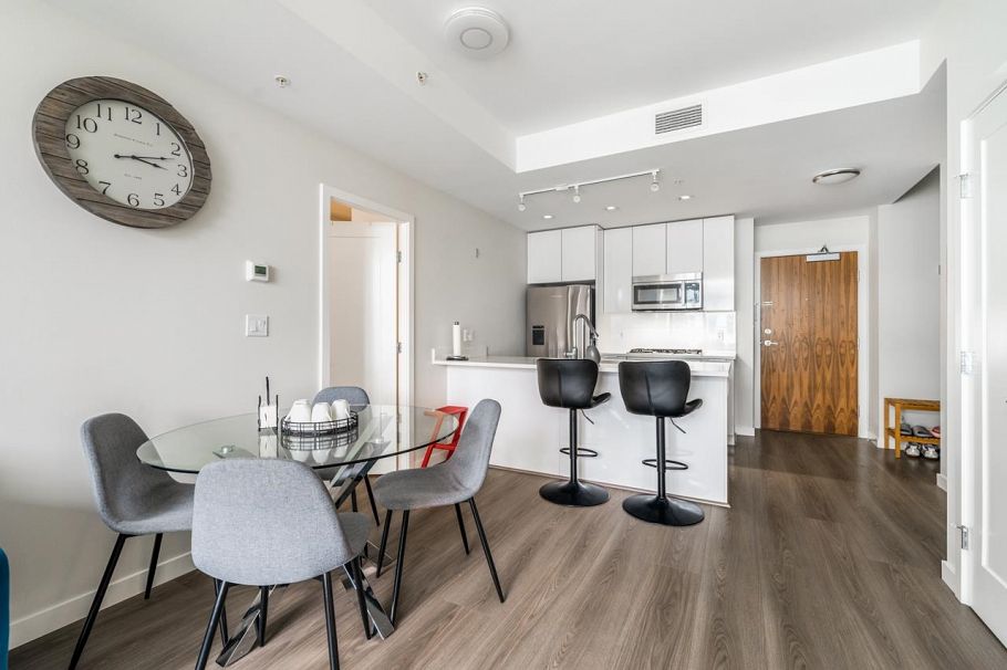 919 8699 Hazelbridge Way Richmond, BC - 2