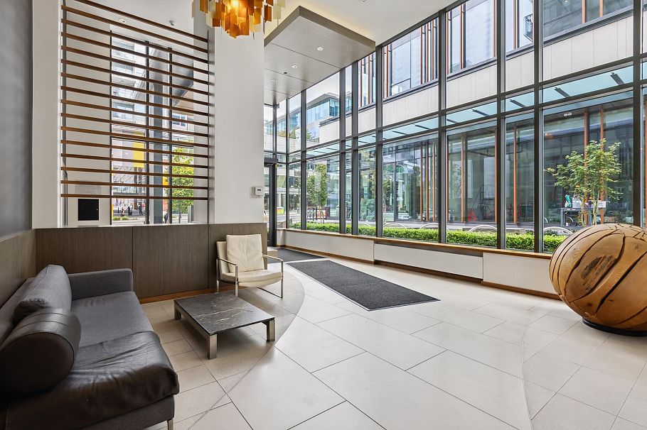 505 111 E 13th Street North Vancouver, BC - 31