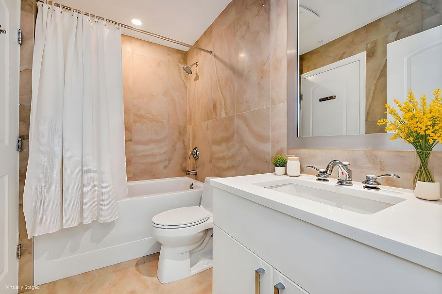 103 185 Victory Ship Way North Vancouver, BC - 7