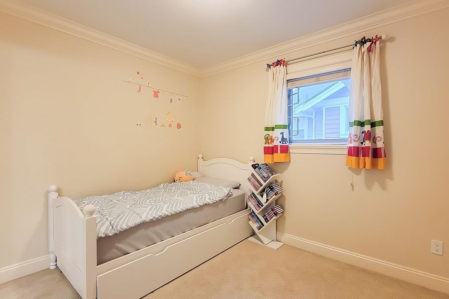 203 E 18th Street North Vancouver, BC - 16