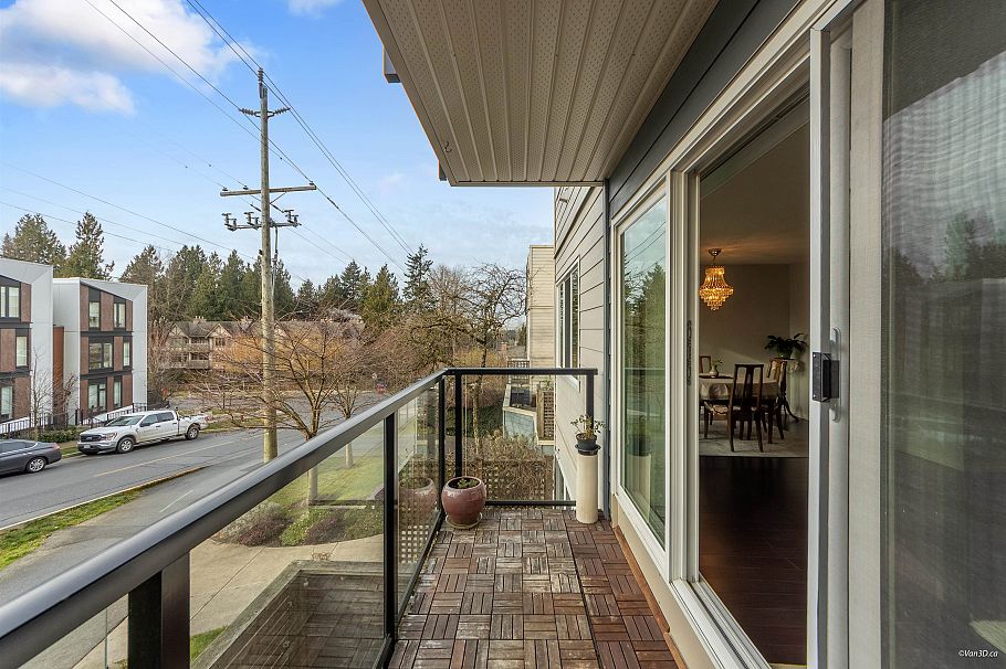 208 156 W 21st Street North Vancouver, BC - 22