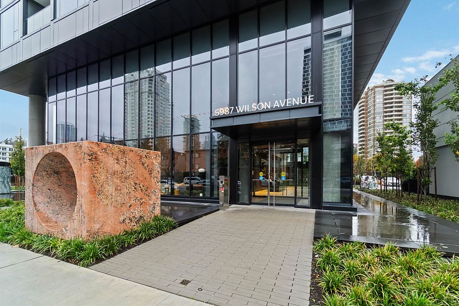 404 5987 Wilson Avenue Burnaby, BC - 2