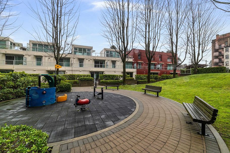 1702 125 Milross Avenue Vancouver, BC - 30