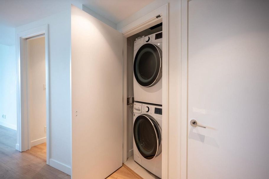 1808 1500 Fern Street North Vancouver, BC - 6