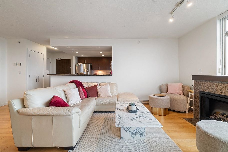 1702 125 Milross Avenue Vancouver, BC - 8