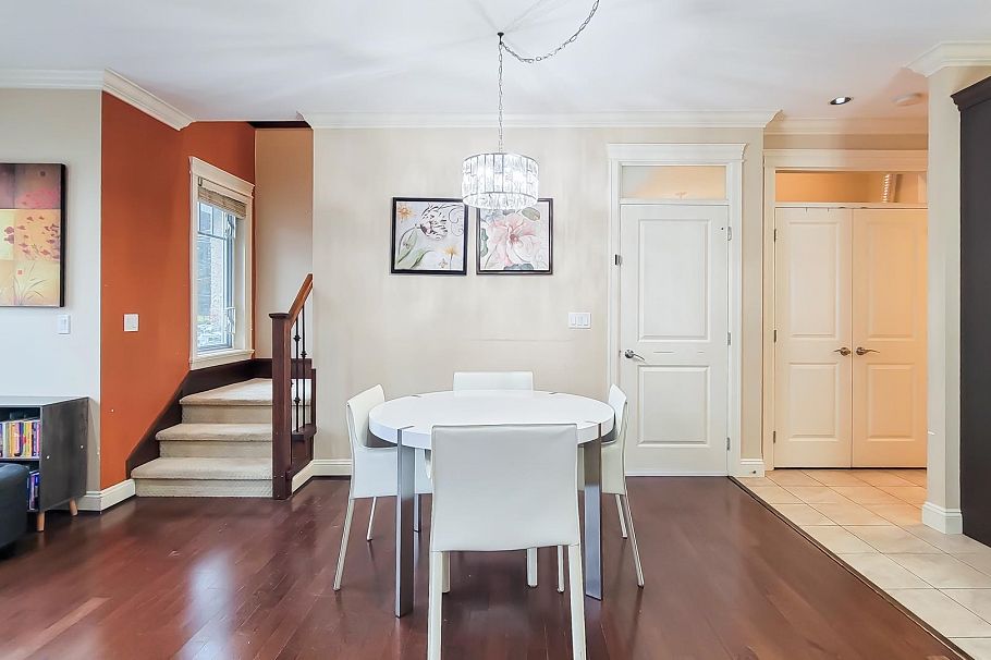 203 E 18th Street North Vancouver, BC - 4