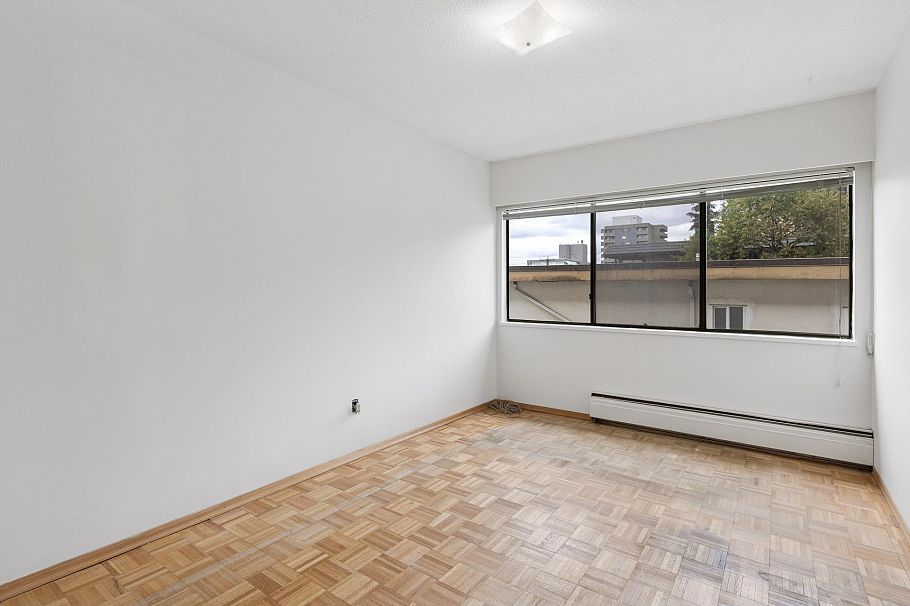 211 155 E 5th Street North Vancouver, BC - 13