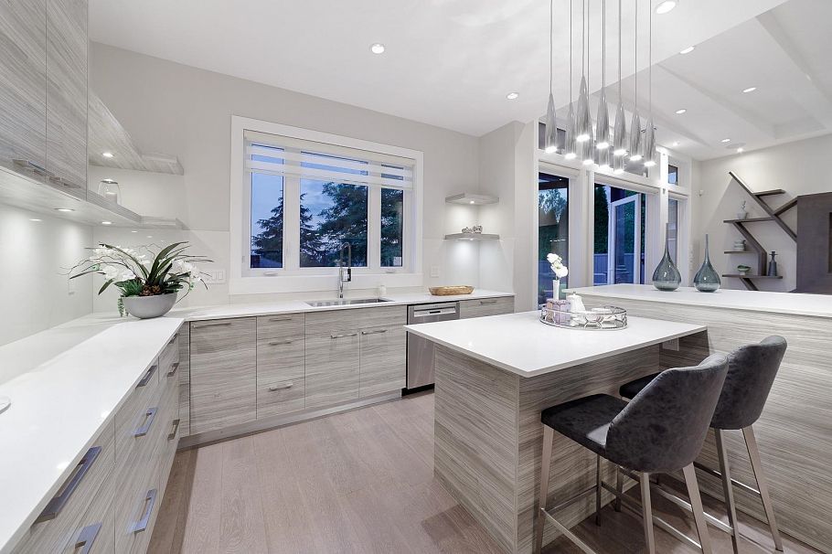 517 Granada Crescent North Vancouver, BC - 10