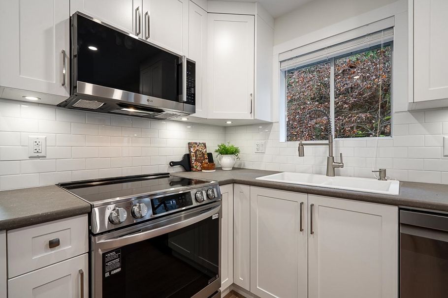 2266 Swinburne Avenue North Vancouver, BC - 13