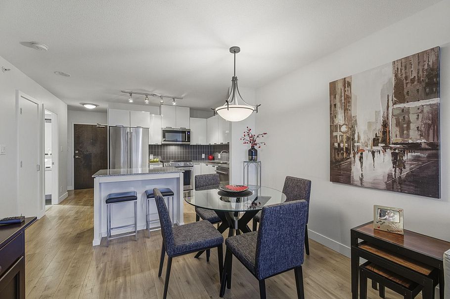 1102 151 W 2nd Street North Vancouver, BC - 11