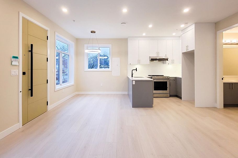 3431 E 23rd Avenue Vancouver, BC - 5