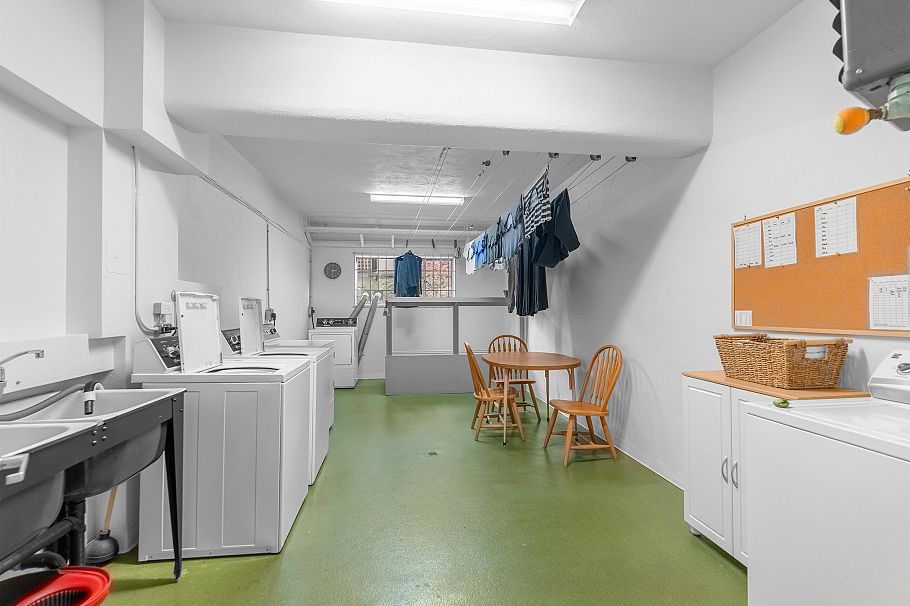 2 1879 Barclay Street Vancouver, BC - 14