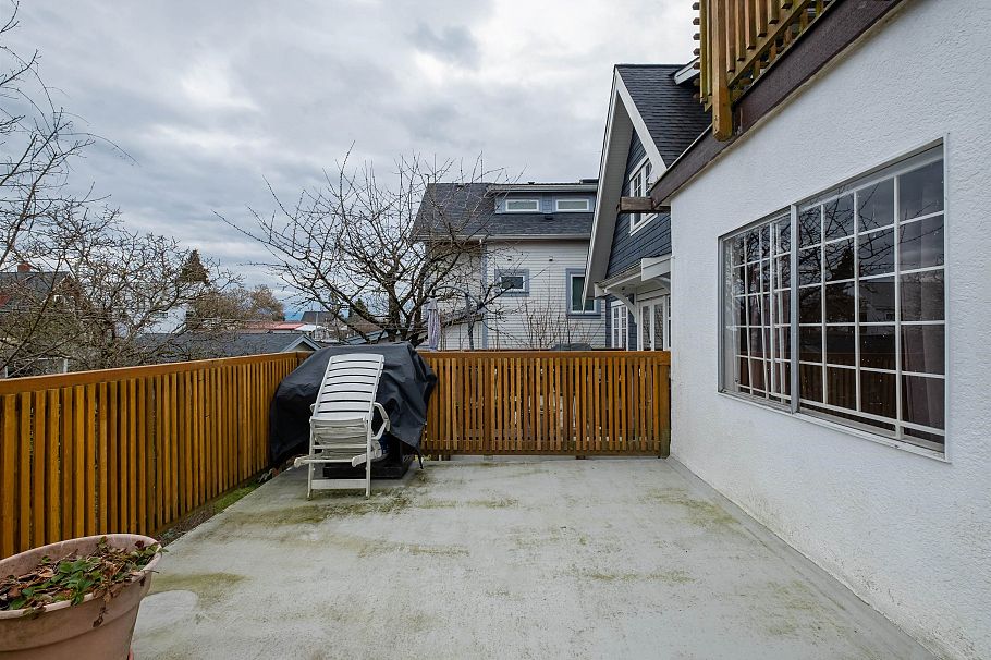 1021 E 14th Avenue Vancouver, BC - 17