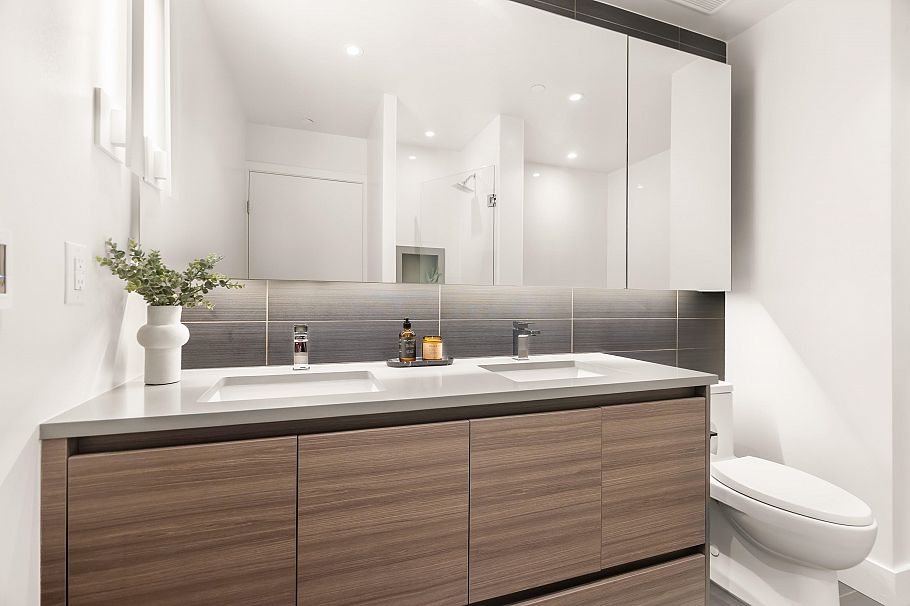 PH655 8575 Rivergrass Drive Vancouver, BC - 22