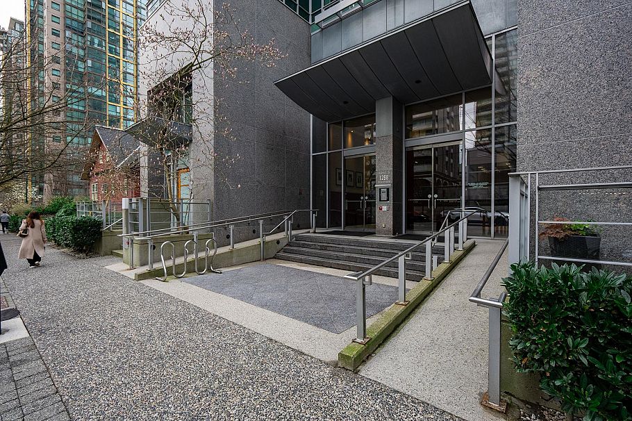 2806 1288 W Georgia Street Vancouver, BC - 36