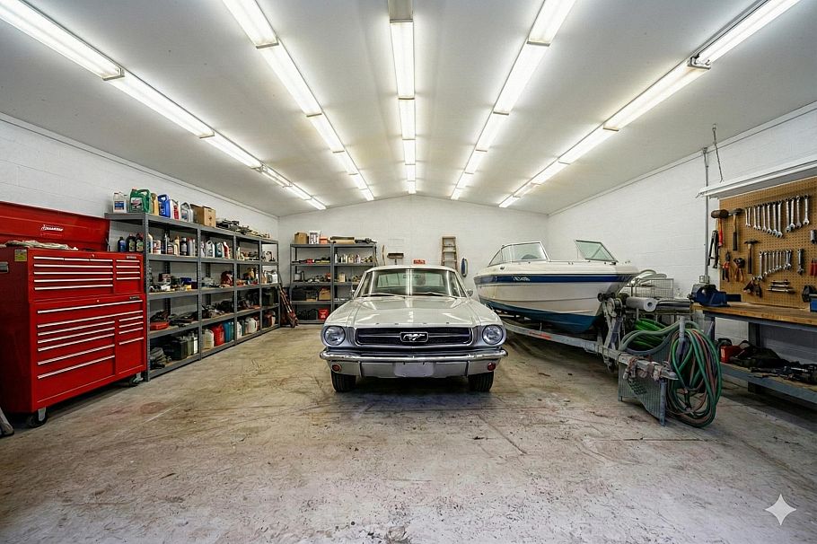 2266 Swinburne Avenue North Vancouver, BC - 3