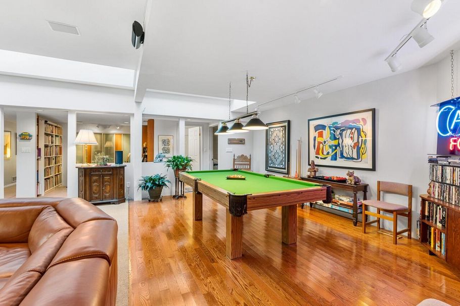 1588 Merlynn Crescent North Vancouver, BC - 7