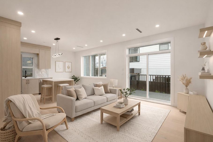 2 3508 E Pender Street Vancouver, BC - 1