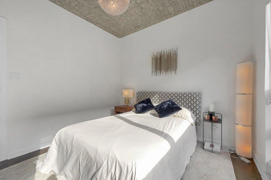 306 919 Station Street Vancouver, BC - 17