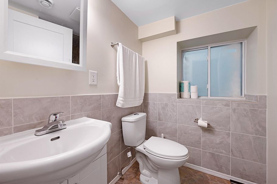 2675 Dundas Street Vancouver, BC - 21