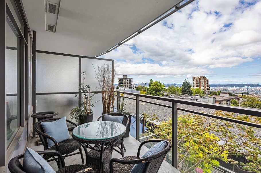 505 111 E 13th Street North Vancouver, BC - 24