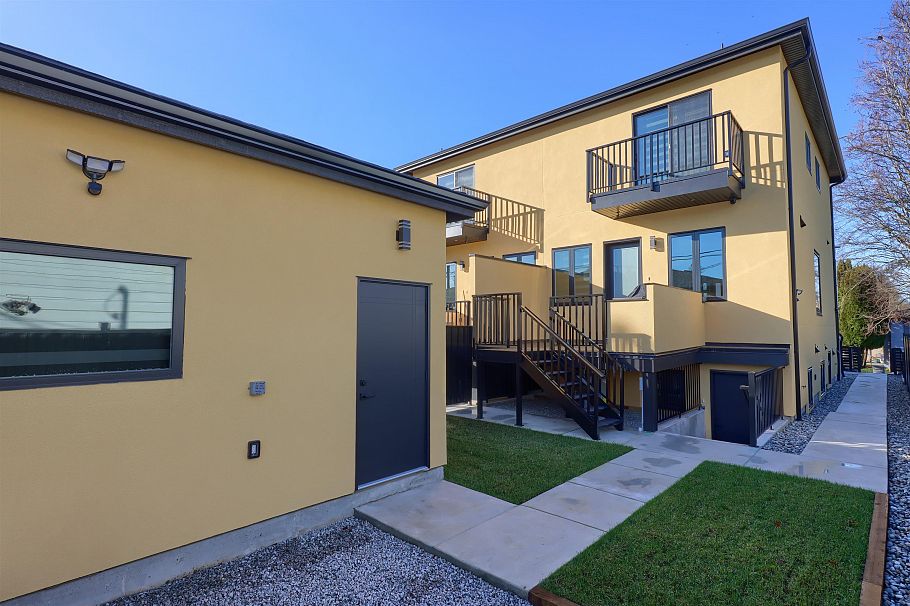 4670 Todd Street Vancouver, BC - 40