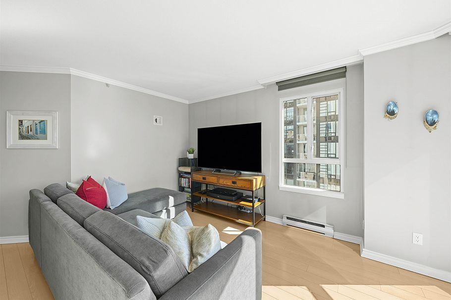 1201 888 Hamilton Avenue Vancouver, BC - 12