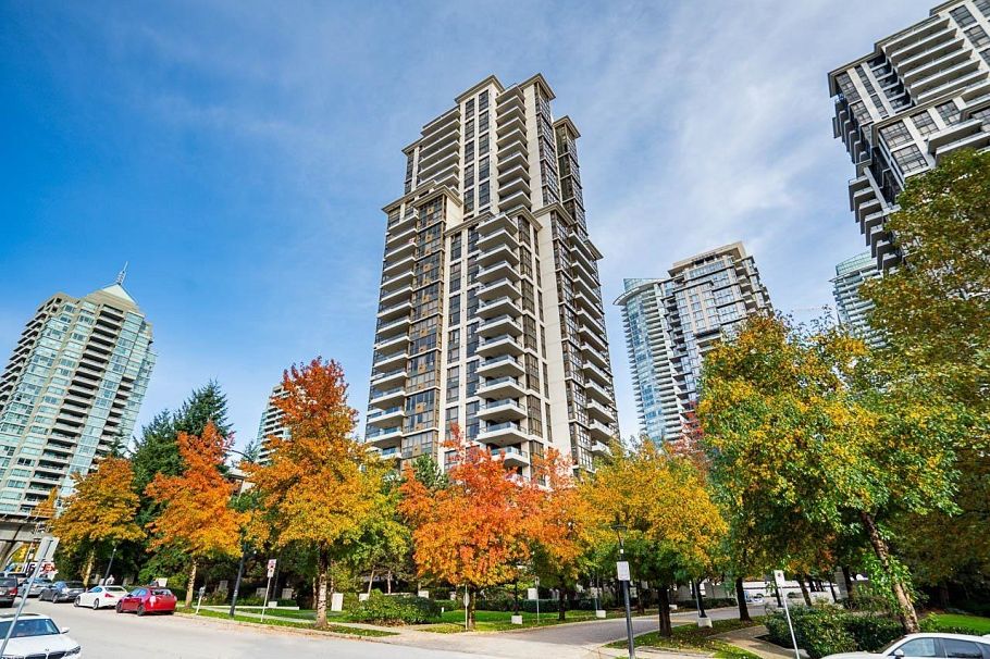 305 2088 Madison Avenue Burnaby, BC - 1