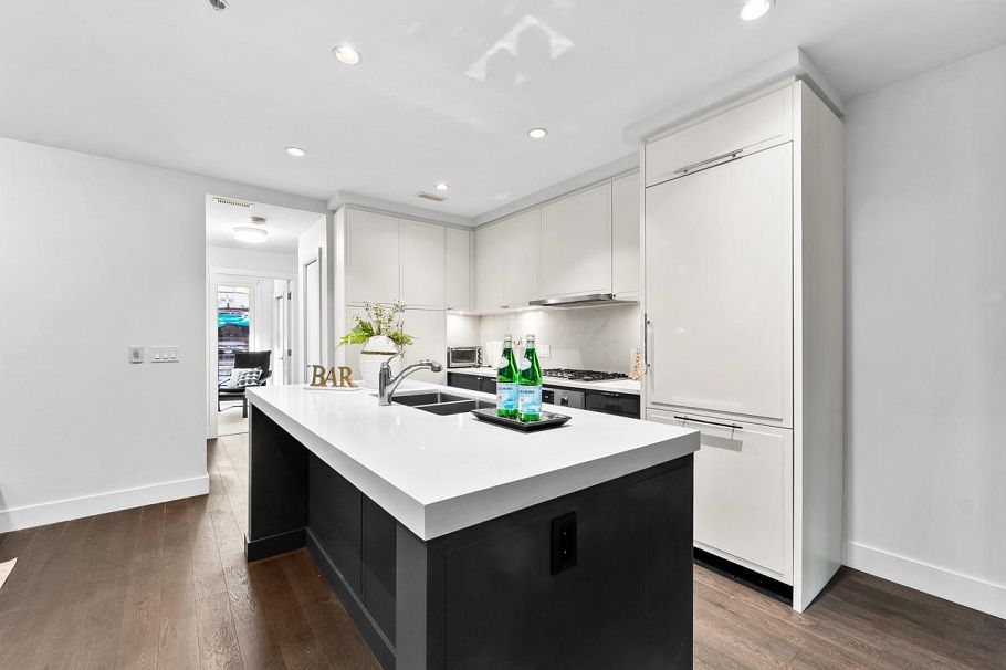 7599 Yukon Street Vancouver, BC - 7